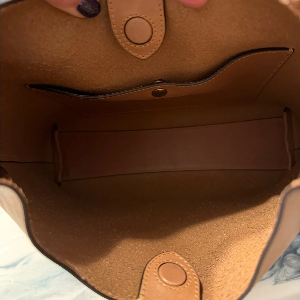 Coach Brooklyn Shoulder Bag 28 in Honey Brown - Picture 11 of 12
